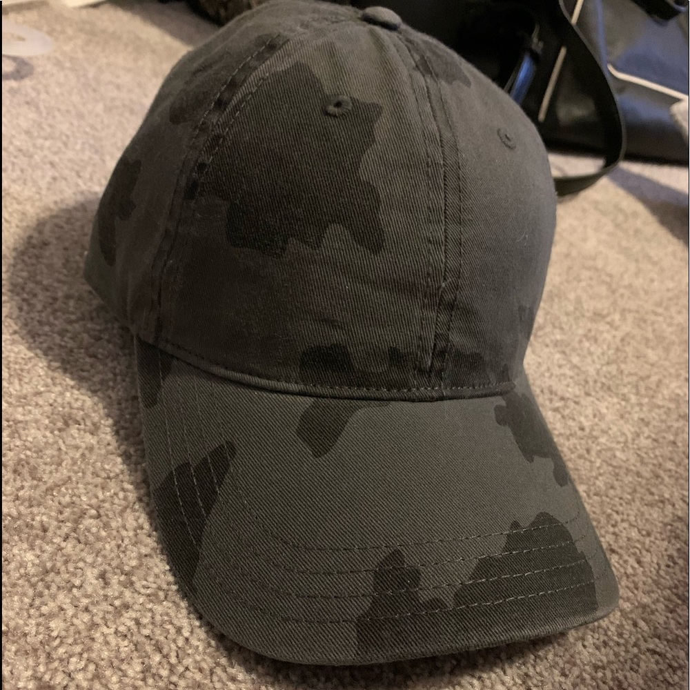 Gray camo hat